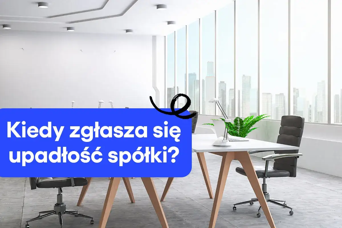 Nowoczesne biuro z widokiem na miasto. Na pierwszym planie niebieski baner z pytaniem:
