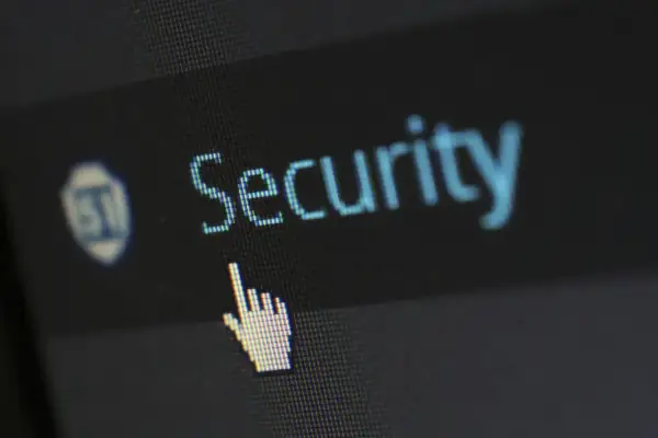 Kursor myszy wskazuje na opcję "Security". Chcesz wiedzieć, jak sprawdzić fakturę? To proste, wystarczy kliknąć!