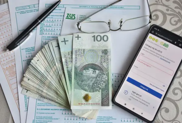 Umowa zlecenie a emerytura: pieniądze, dokumenty ZUS i logowanie do eZUS na telefonie.